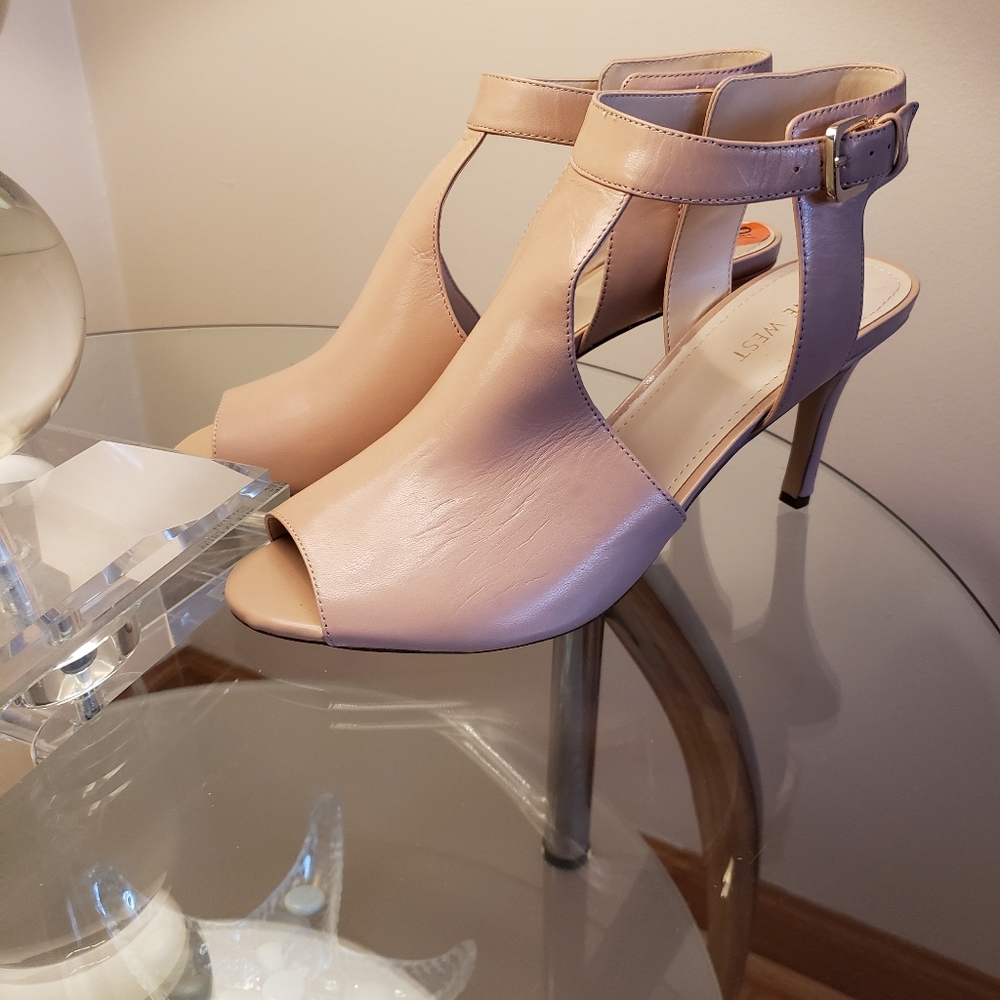 Nine West Peep toe heels